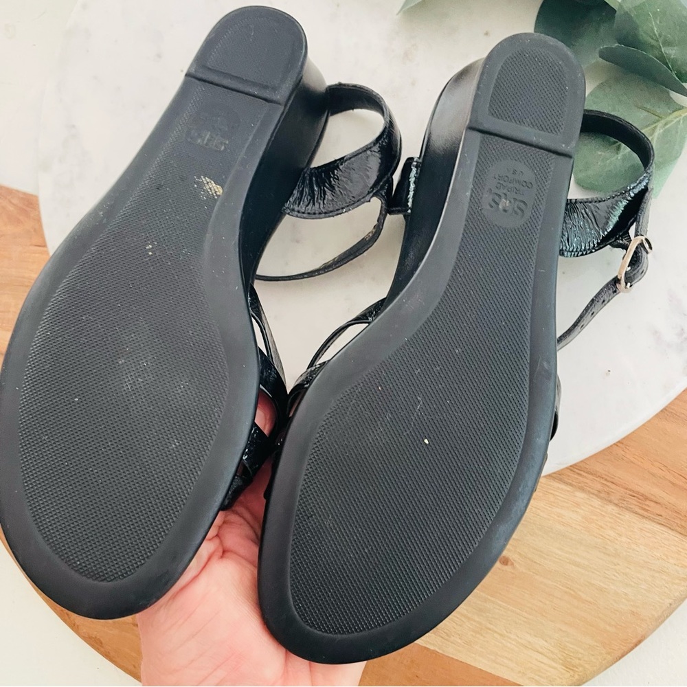 SAS Black Sandals Minimalist Design with Ankle Strap - Picture 6 of 7